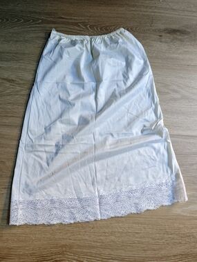 Vintage Classic White Half Slip underSkirt with Lace Trim
